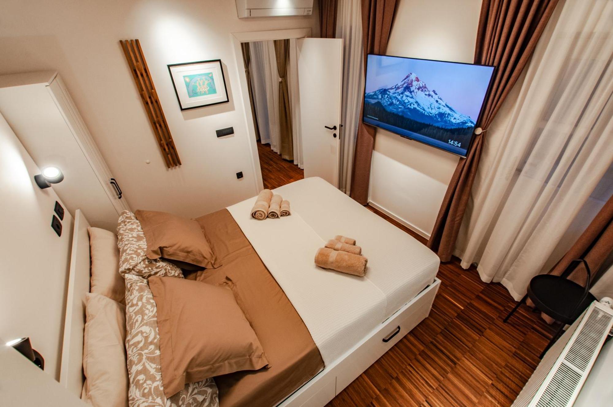 Six In The City Apartment, Любляна Экстерьер фото